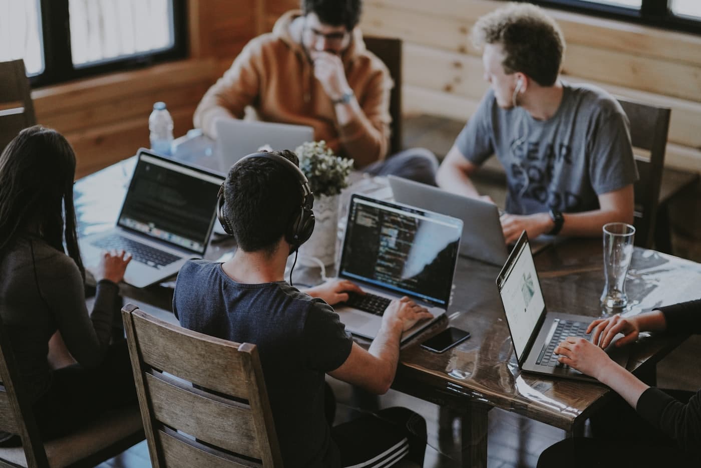 L'équipe Idolo Technologies au travail